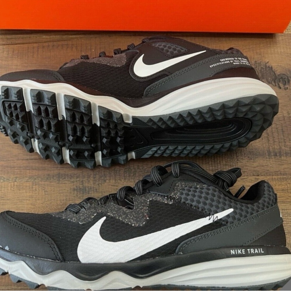 Nike trail running shoes
